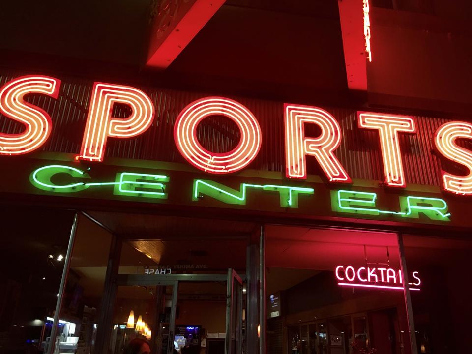 Here’s Where To Eat And Drink In Yakima, Super Bowl…
