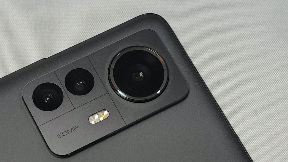 Xiaomi 12 Pro Review: An Understated Success