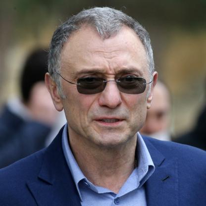 Suleiman Kerimov & family