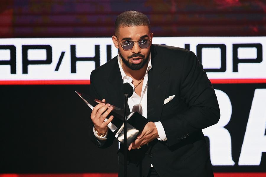 Drake's 'One Dance' Is The First Song To Hit 1 Billion Plays On Spotify