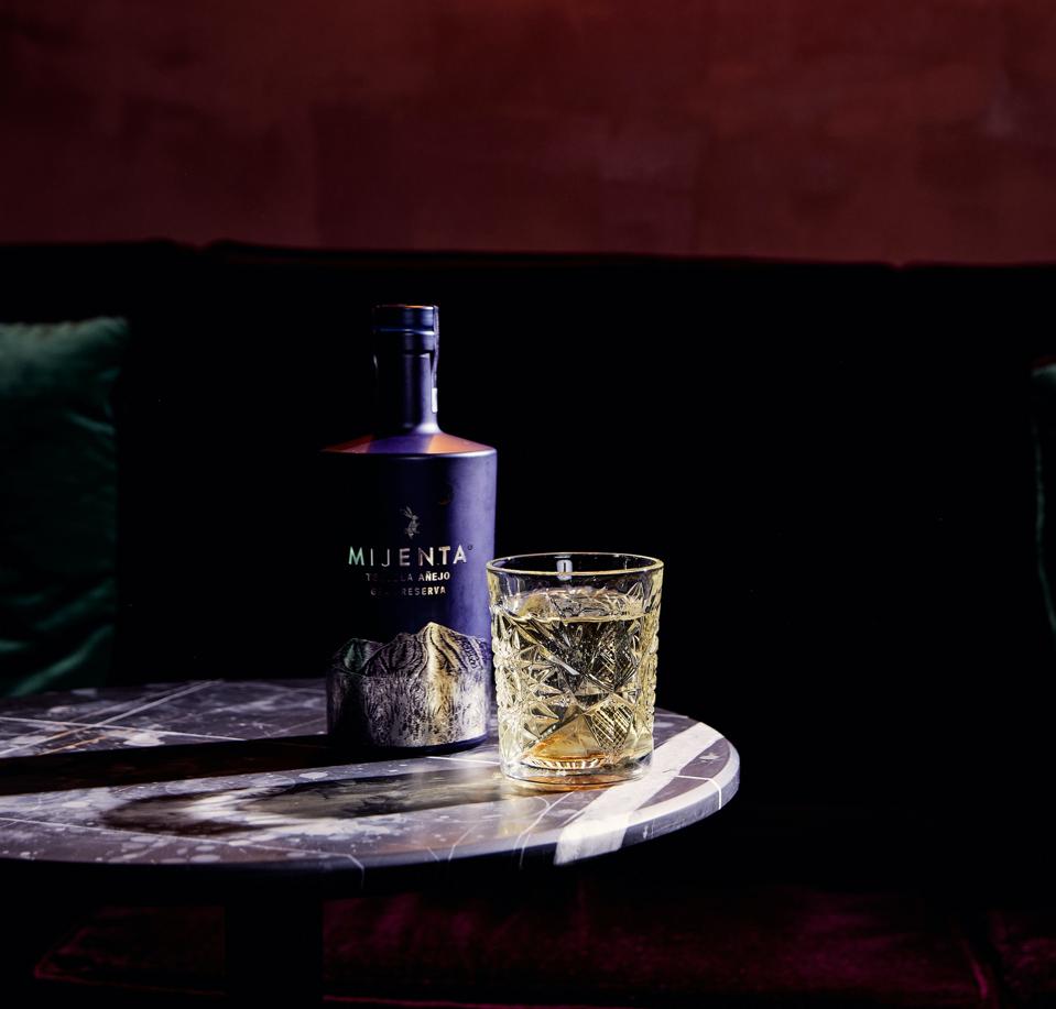 Mijenta-Tequila_Nico-Schinco