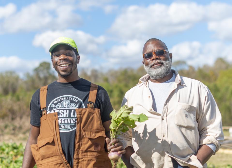 FreshLifeOrganic_FarmerJeremy_7