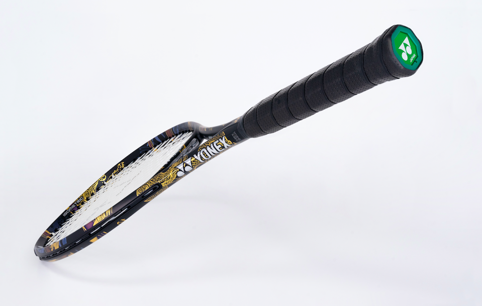 【新品未使用/美品/希少】YonexレディースモデルFALSIE 新品未使用/美品/希少】YonexレディースモデルFALSIE