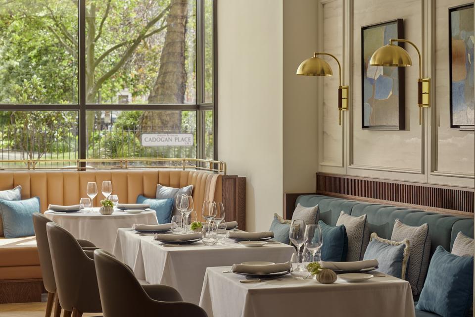 Al Mare dining room