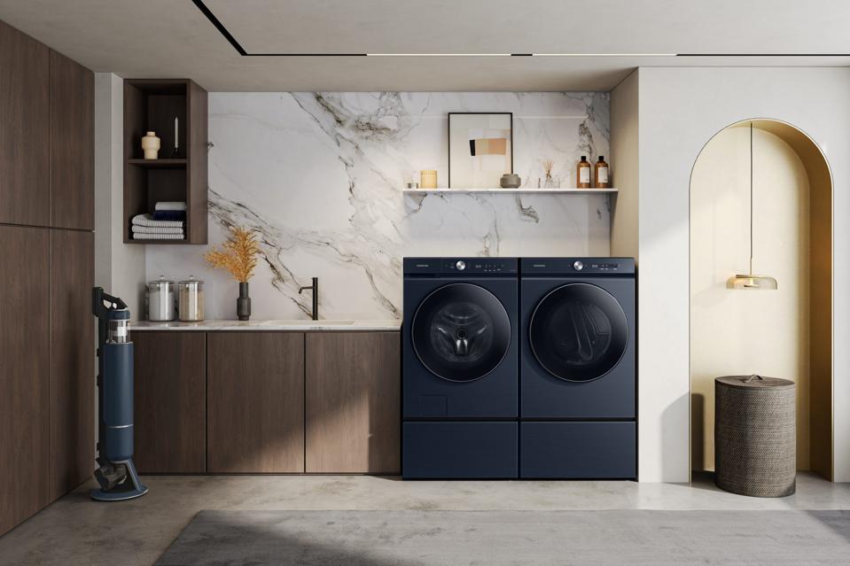 Samsung-Bespoke-Laundry_Navy-Lifestyle-1-scaled