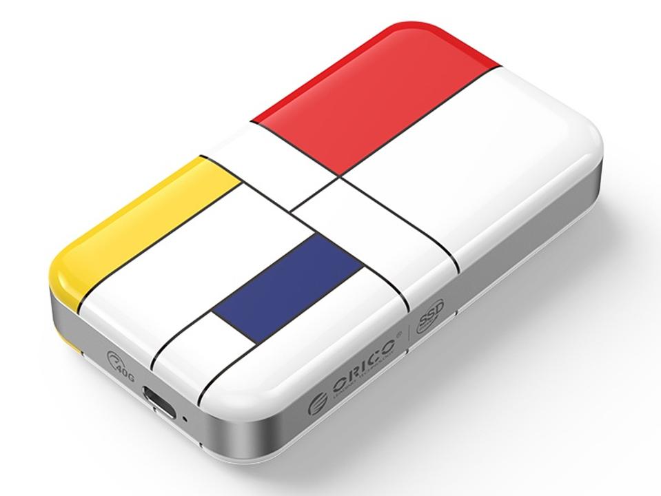 This 40Gbps Orico SSD Is A Blazingly Fast Drive With A Beautiful Skin