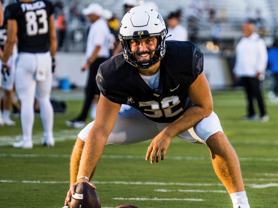 Eb Ward UCF Long Snapper Alex Ward Has Starred Academically, Athletically ...