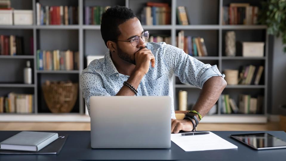 How layoffs, AI and economic uncertainty are impacting employee confidence.