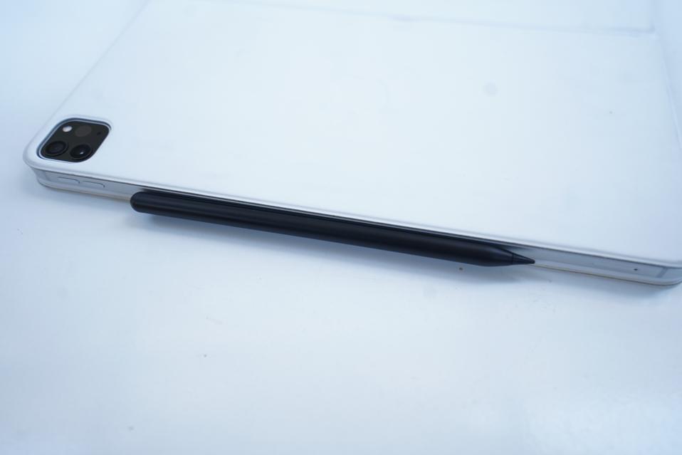 This $49 iPad Stylus Is A Great Apple Pencil Alternative