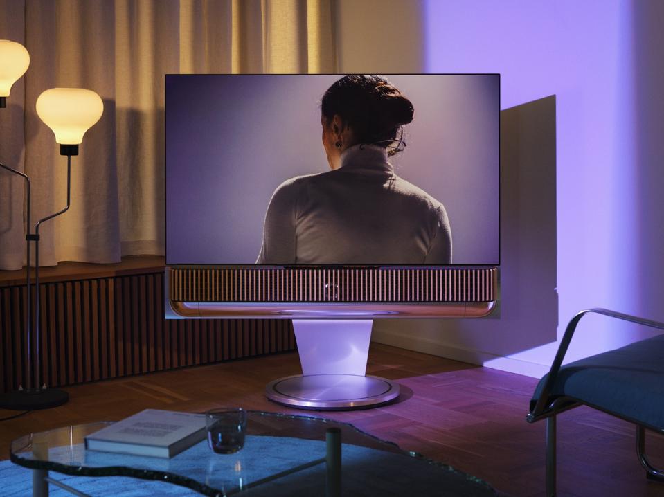 THEATRE PRODUCTS - sunuTHEATRE PRODUCTS  モヘヤプルオーバー/ブラウン B&O's new Atmos soundbar is stunning, with a price to match