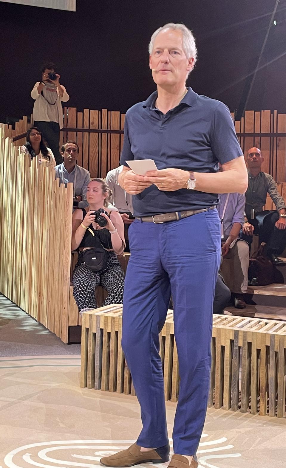 EB6B4EAE-C81F-47E3-9FC3-D576AC537450