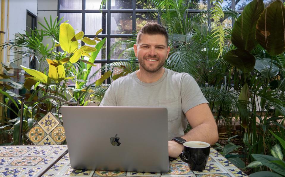 Les 12 commandements du travail à distance: guide d'exploitation d'un propriétaire d'entreprise