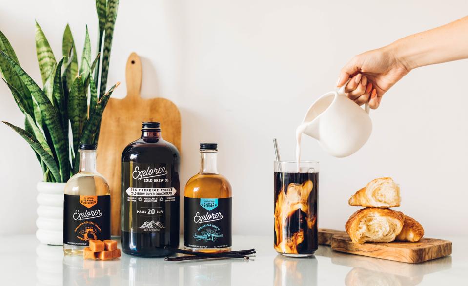 32oz_RegCaf_NextToSyrups