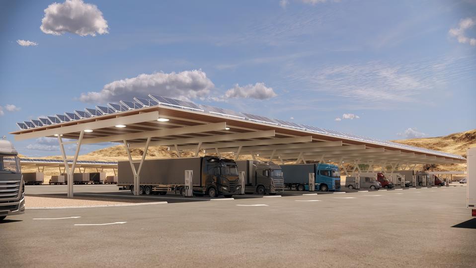 TeraWatt будує зарядні центри для електровантажівок уздовж траси I-10