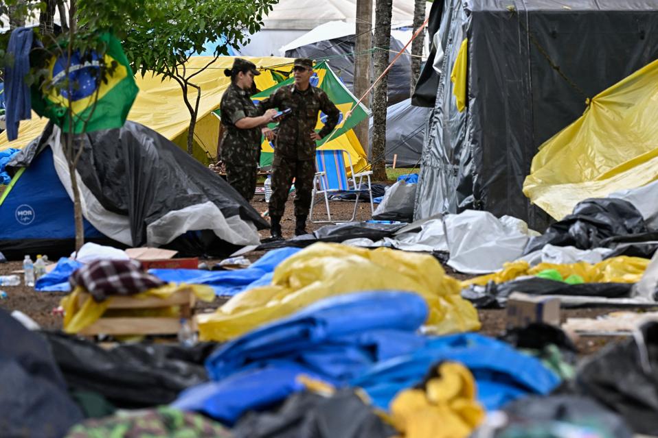 TOPSHOT-BRASIL-POLÍTICA-BOLSONARO-PARTIDARIOS-MANIFESTACIÓN