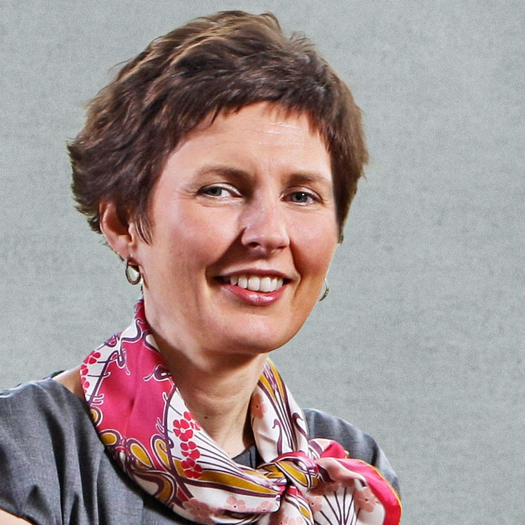 1x1-denise-coates-2019_credit_Alex Severn-Bet-365