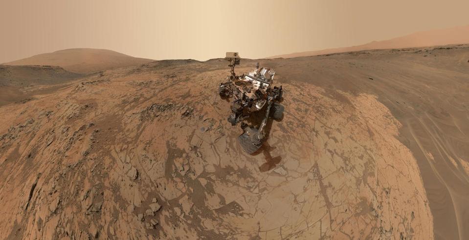 Автопортрет Curiosity в «Мохаве» на горі Шарп