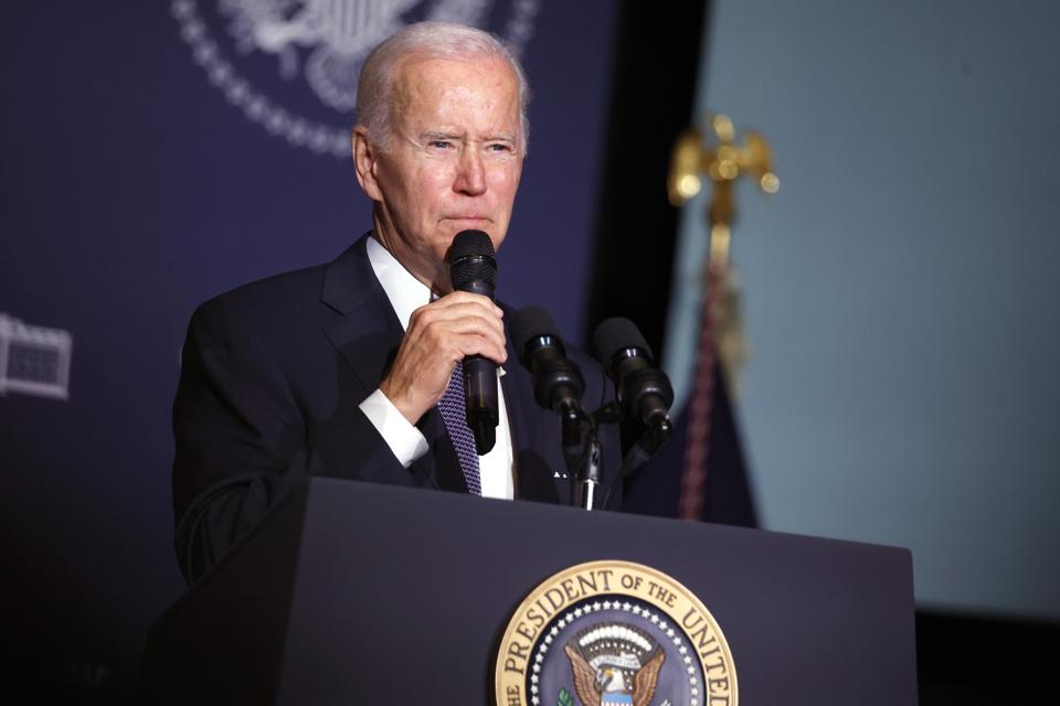 El presidente Biden habla sobre el alivio de la deuda estudiantil