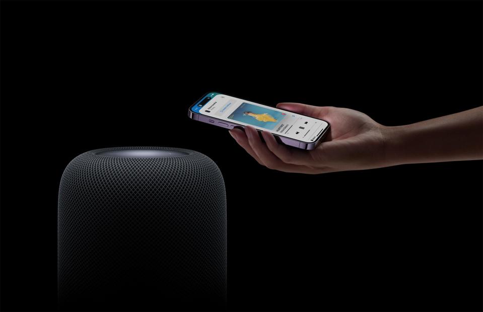 Apple-HomePod-ecosystem-230118_big.jpg.large_2x