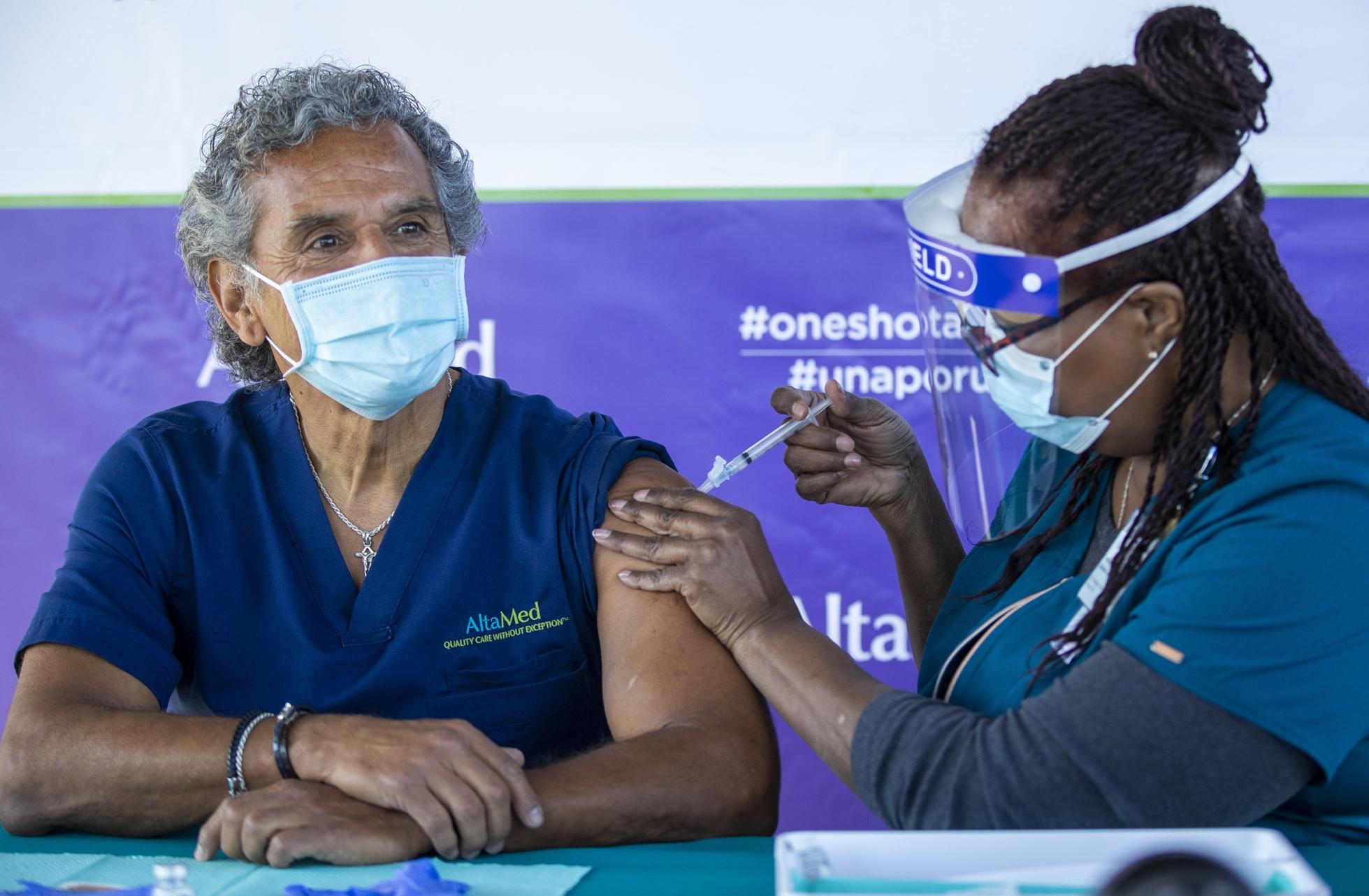 Former Los Angeles Mayor Antonio Villaraigosa gets COVID-19 vaccination
