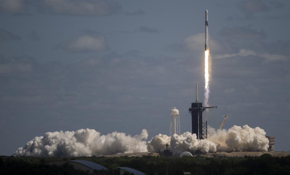 Екіпаж SpaceX запускає до Міжнародної космічної станції