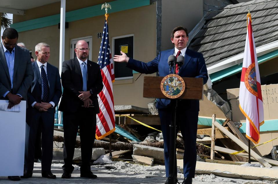 El gobernador de Florida, Ron DeSantis, vacunas contra el covid-19