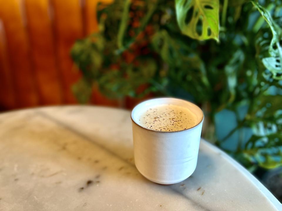 mellow-gold_mclain-hedges_best-hot-cocktails