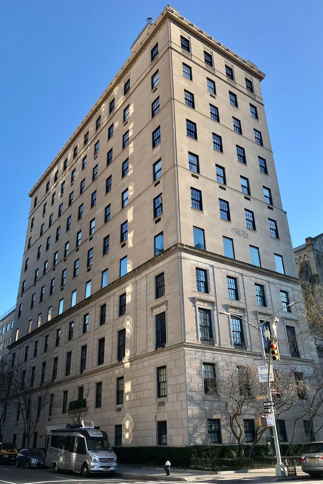 2x3-4 East 66th St-без кредиту