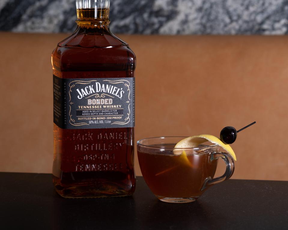 earl-grey-toddy_best-hot-cocktails_hot-toddy-recipe