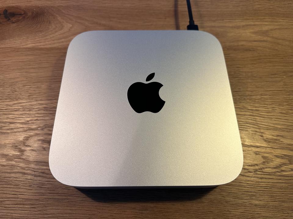 Apple Mac mini 2023.