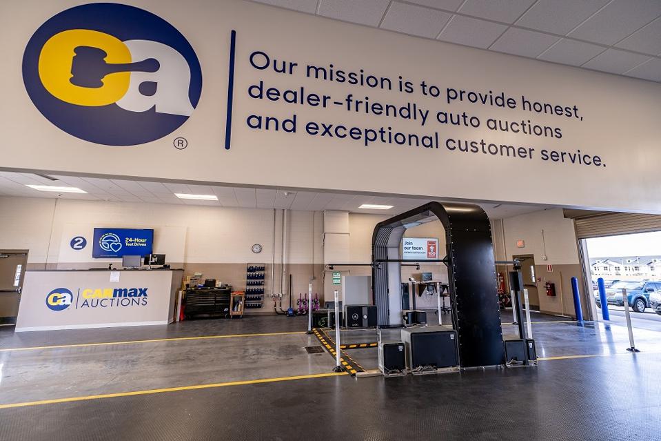 CarMax використовує технологію UVeye згідно з ліцензійною угодою.