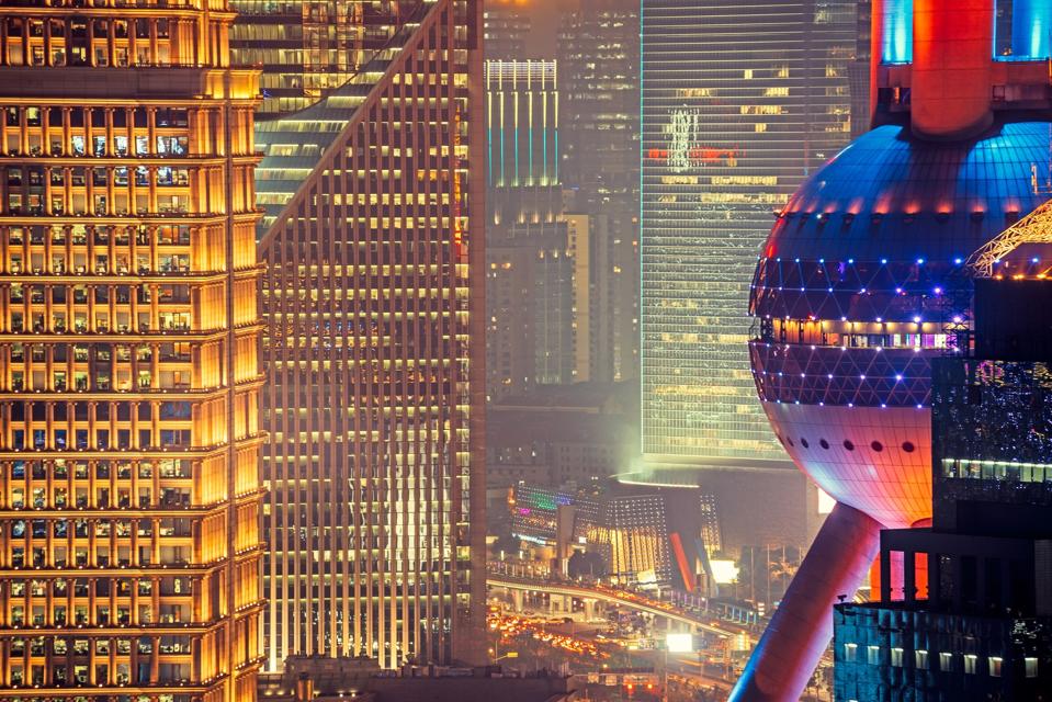 Шанхай Пудун з вежею Східна перлина