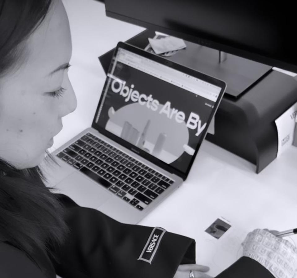 Jenny D Pham, Versace CBO/CMO y cofundadora de Objects Are By