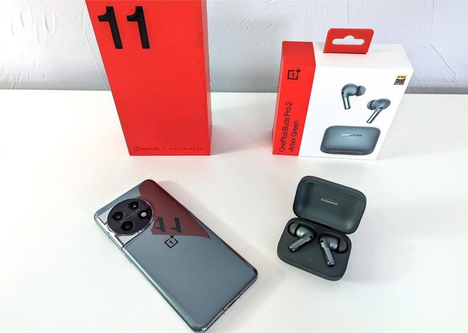OnePlus 11 5G 難あり品 本体のみ 現状渡し OnePlus 11 5G Android Smartphone Review: All About Velocity