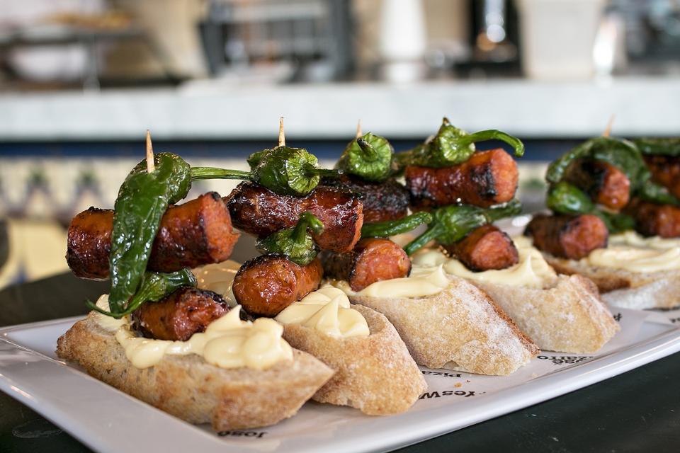 crostini with allioli, chorizo and padron