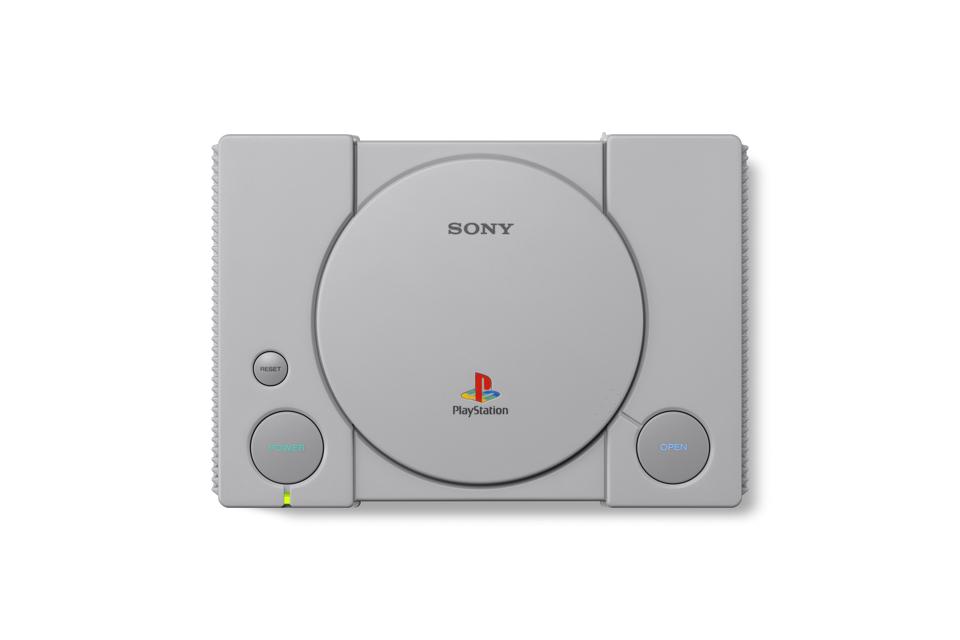 "PlayStationClassic_02_1541449416"
