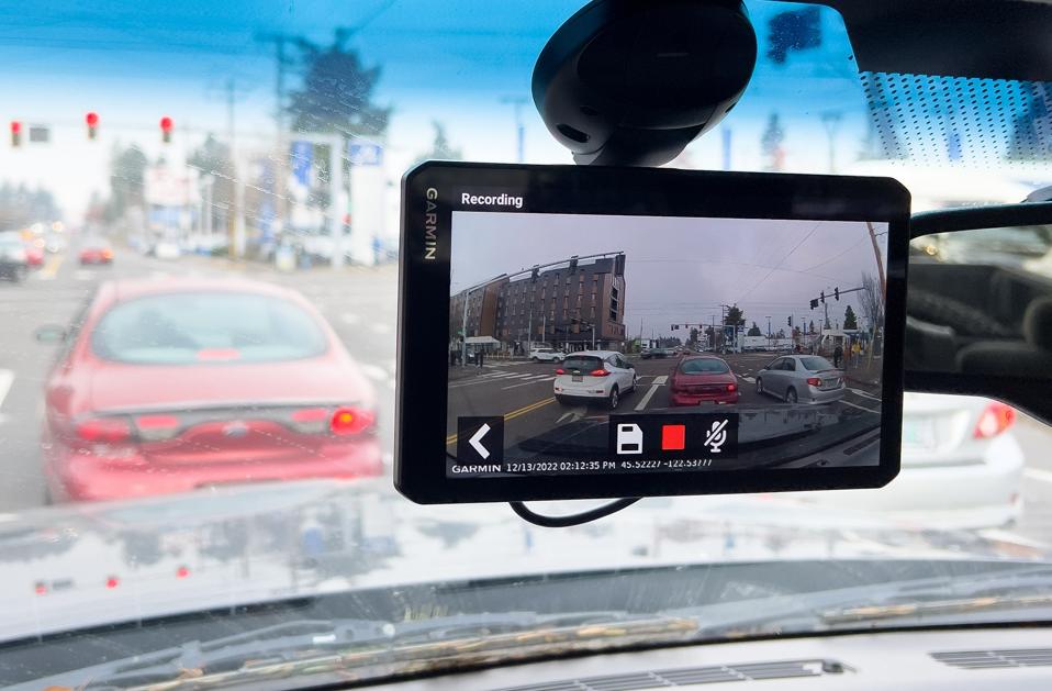 Drivecam Drawing Garmin DriveCam 76 Review: Finally, A GPS Device With A Built-In Dash ...