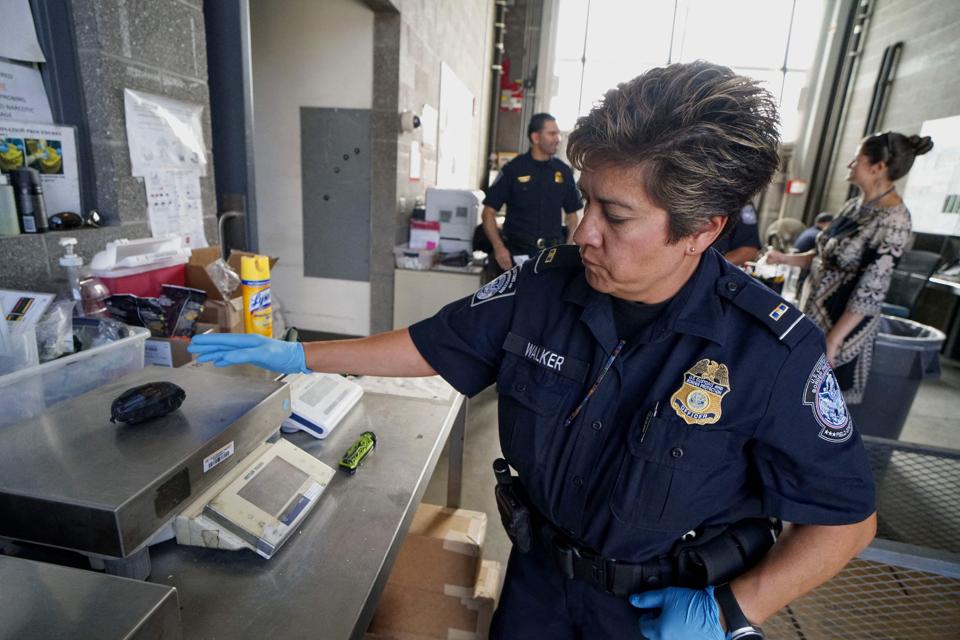 HEALTH-US-DRUGS-FENTANYL-CHINA-MEXICO