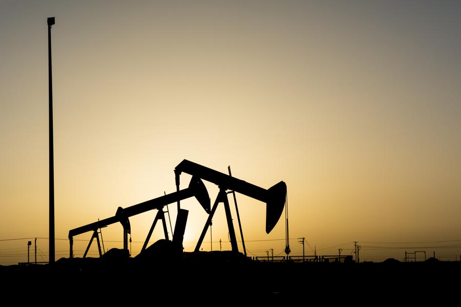 How To Get 11% Yields And Double-Digit Upside In Oil Stocks