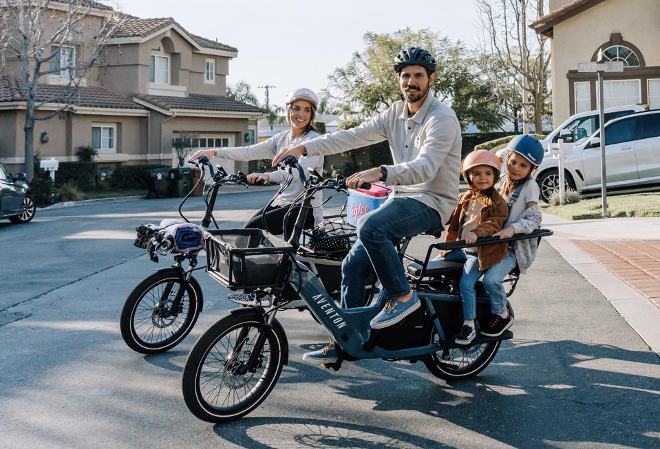 Aventon-Abound-Cargo-ebikes