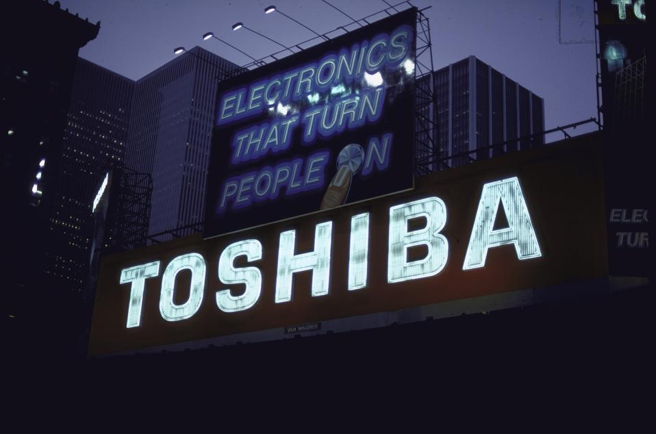 "Тошиба"