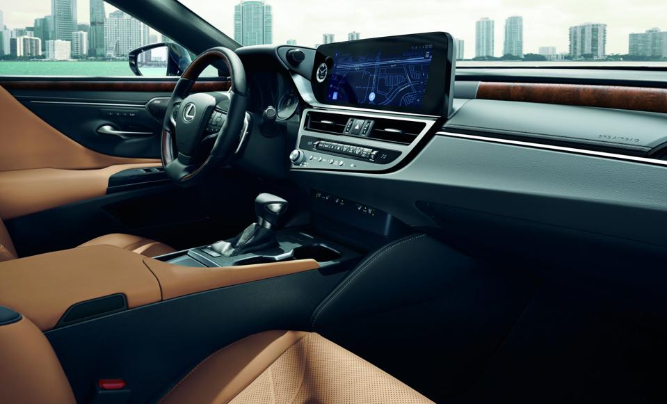 2023 Lexus ES 300h Review: Effortless Luxury