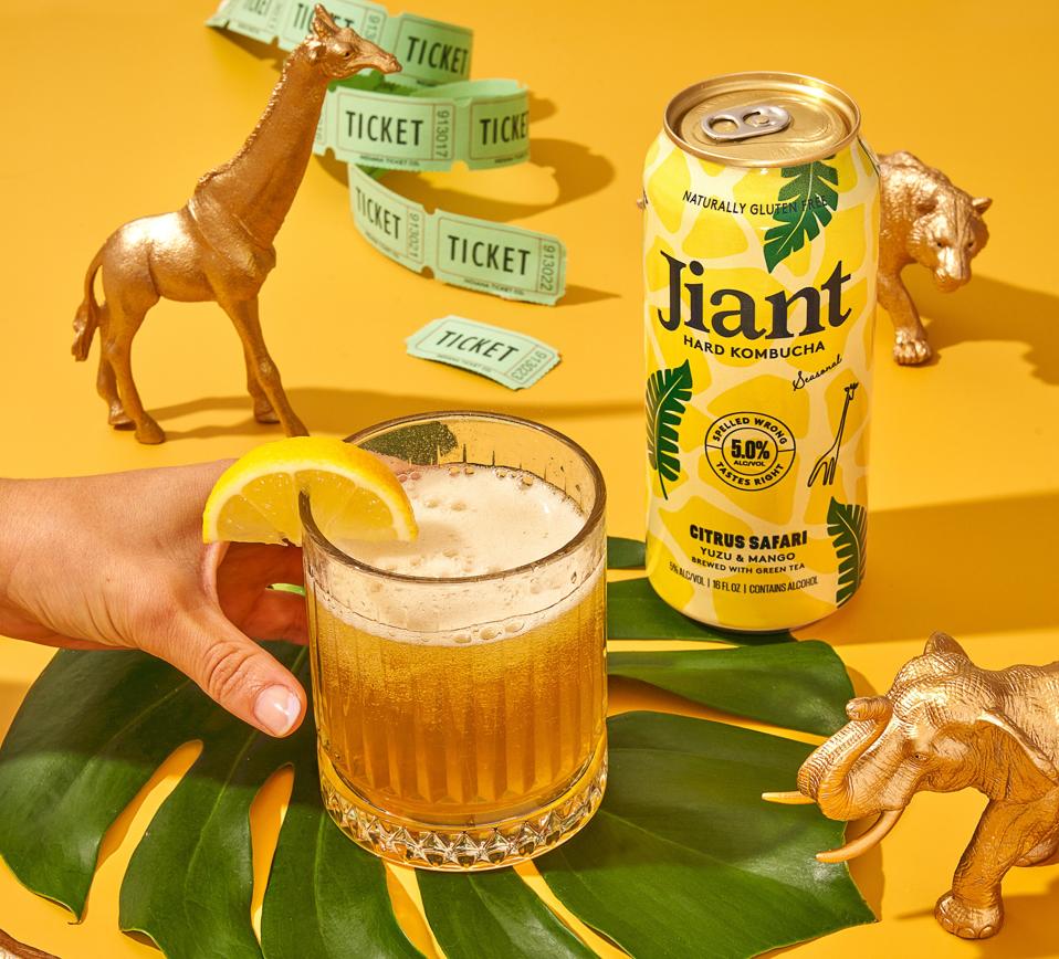 citrus-safari-spritz_best-spring-cocktails-2023