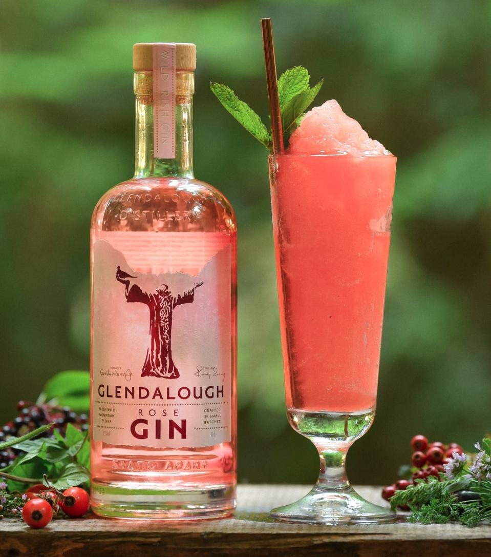 frose-recipe_best-spring-cocktails-2023