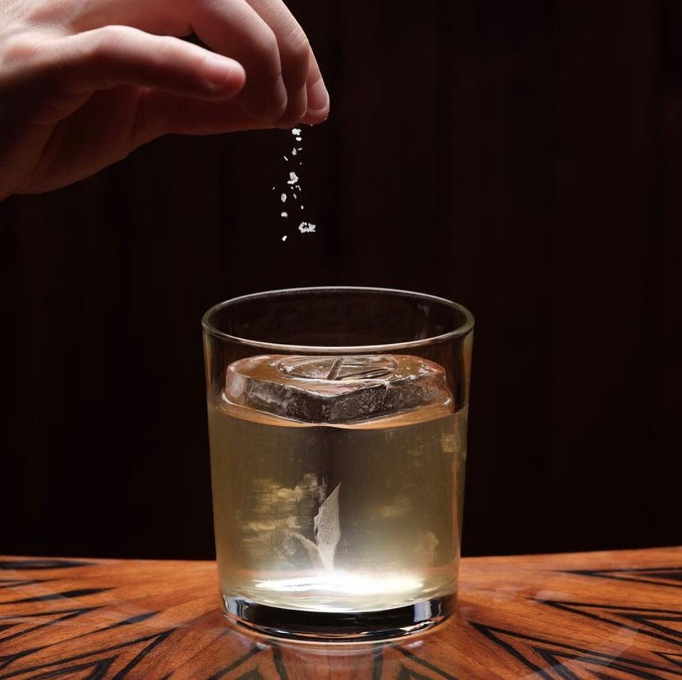 oaxacan-old-fashioned_best-spring-cocktails-2023