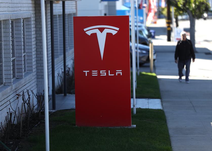 Goldman Says To Sell Tesla, Gorden Lam Will Be Buying On The Pullbacks