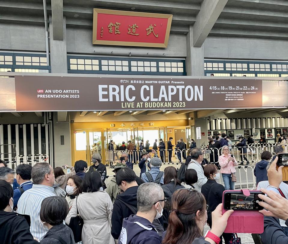 ERIC CLAPTON LIVE at BUDOKAN 2019 チケット 4/18 Eric Clapton \u2013 Live At Budokan \u2013 DVD (Unofficial Release), 2008