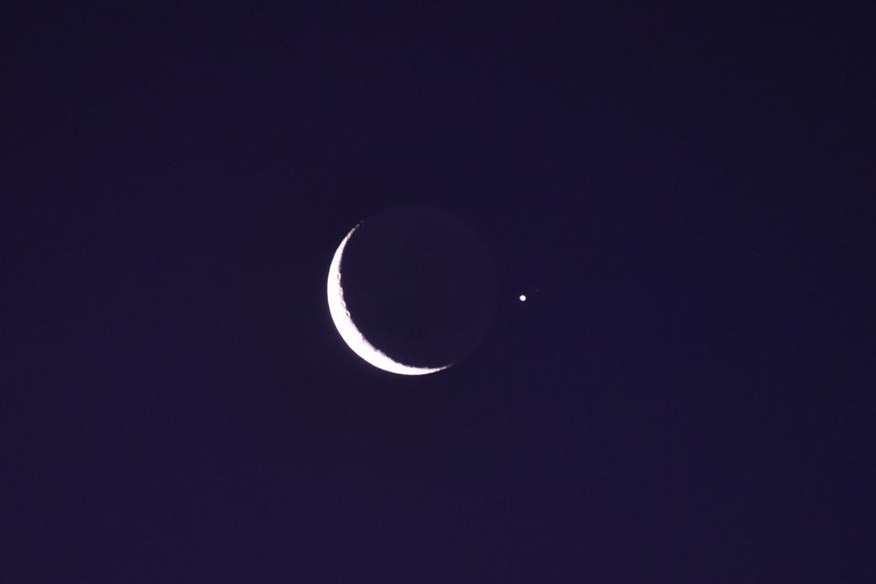 URUGUAY-ASTRONOMY-MOON-JUPITER-CONJUNCTION-FEATURE