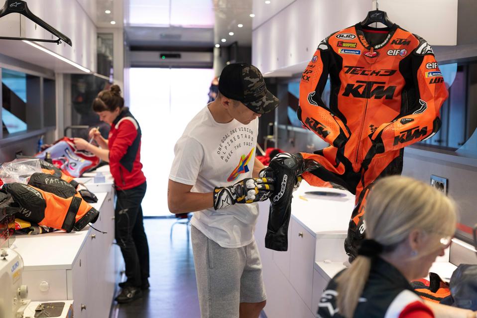 スター商事 STA-40746 トロピカルツアー 12[STA40746] 返品種別A Alpinestars: How The Motosport Giant Is Riding The Streetwear Wave