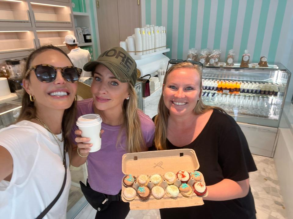 Elizabeth Chambers selfie